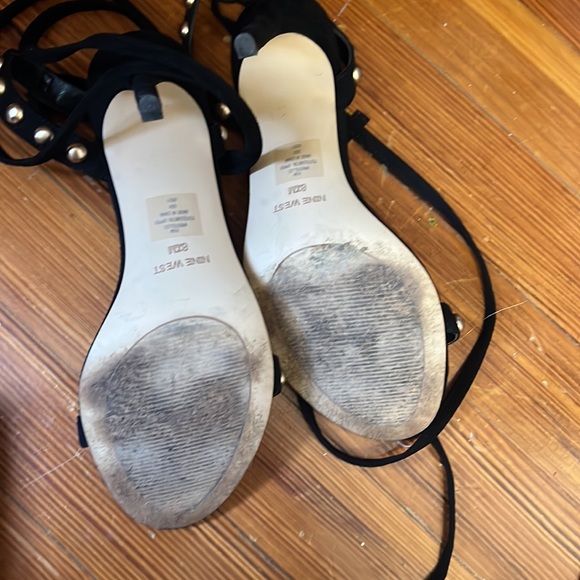 Sandals - Picture 4 of 4